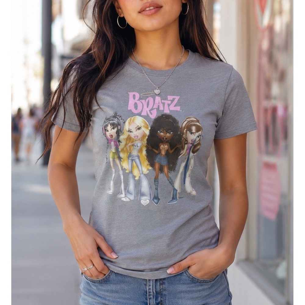 Bratz Girlies Dolls Graphic T-Shirt Adult Size L Gray Retro Y2K Cartoon Tee NWT